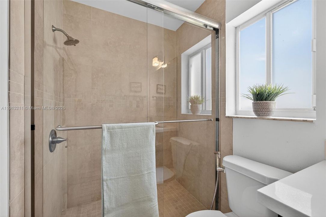 Active With Contract: $650,000 (3 beds, 2 baths, 1542 Square Feet)