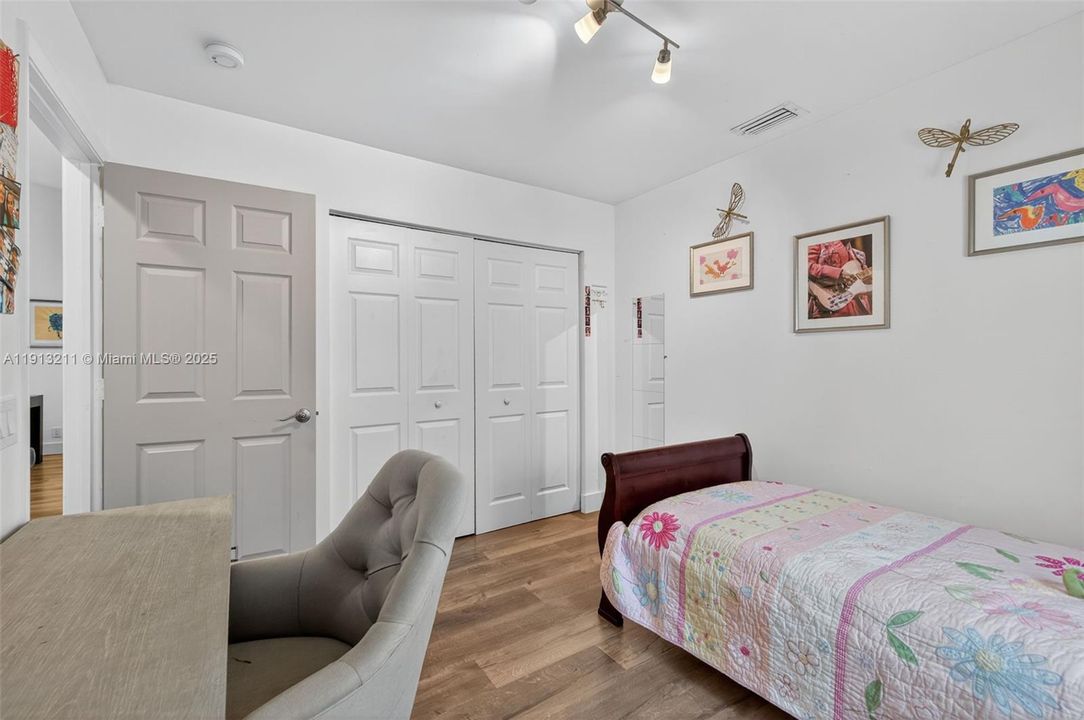 Active With Contract: $650,000 (3 beds, 2 baths, 1542 Square Feet)