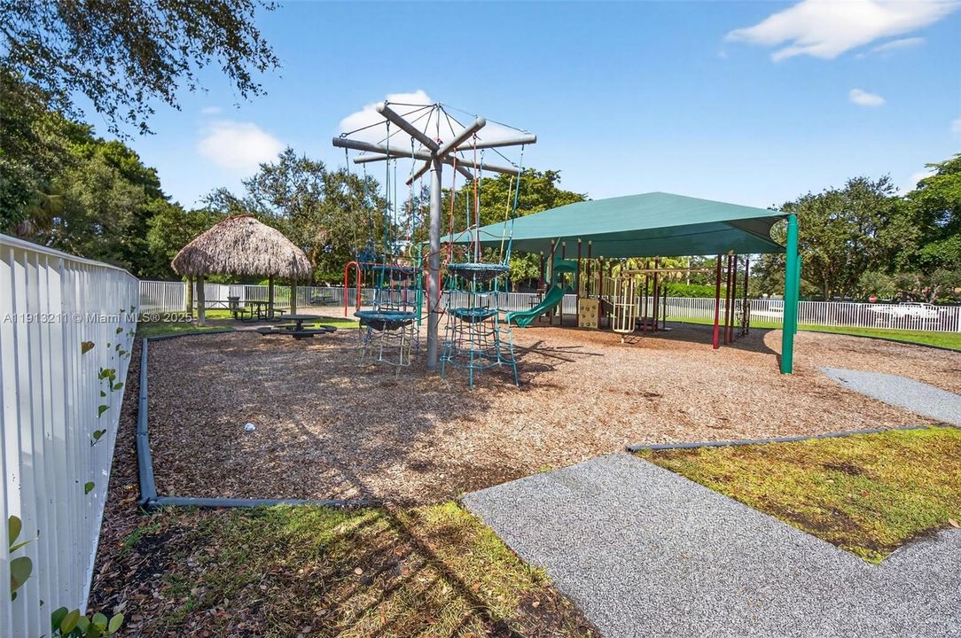 Active With Contract: $650,000 (3 beds, 2 baths, 1542 Square Feet)