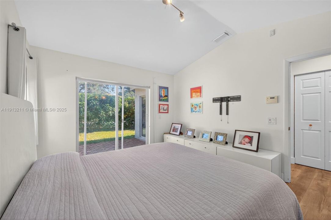 Active With Contract: $650,000 (3 beds, 2 baths, 1542 Square Feet)