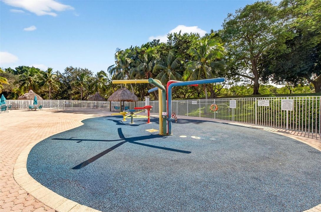 Active With Contract: $650,000 (3 beds, 2 baths, 1542 Square Feet)