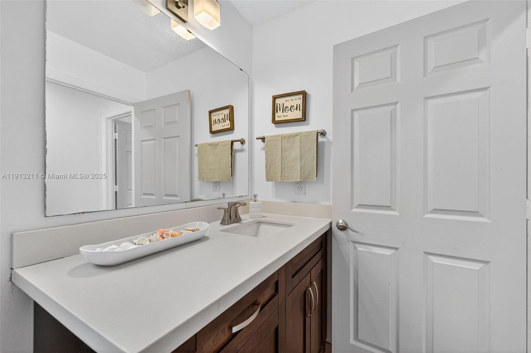 Active With Contract: $650,000 (3 beds, 2 baths, 1542 Square Feet)