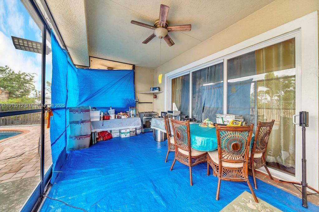 En Venta: $595,000 (3 camas, 2 baños, 0 Pies cuadrados)