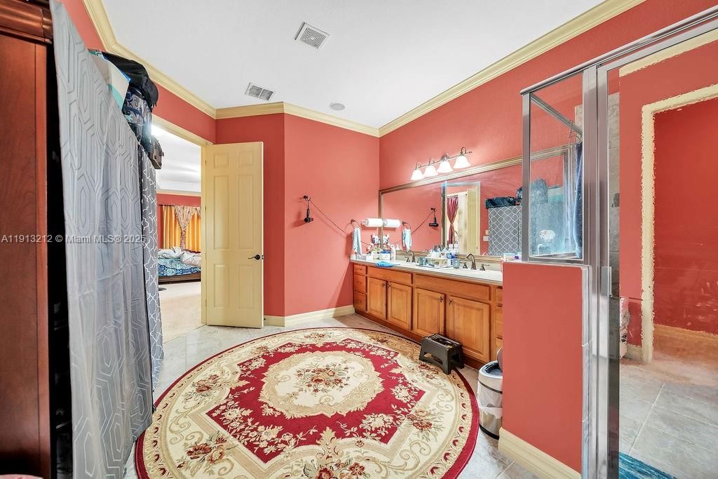 En Venta: $595,000 (3 camas, 2 baños, 0 Pies cuadrados)