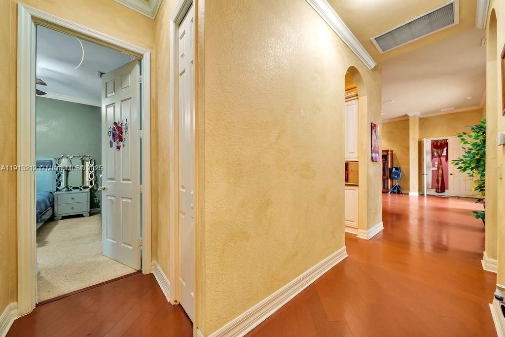 En Venta: $595,000 (3 camas, 2 baños, 0 Pies cuadrados)