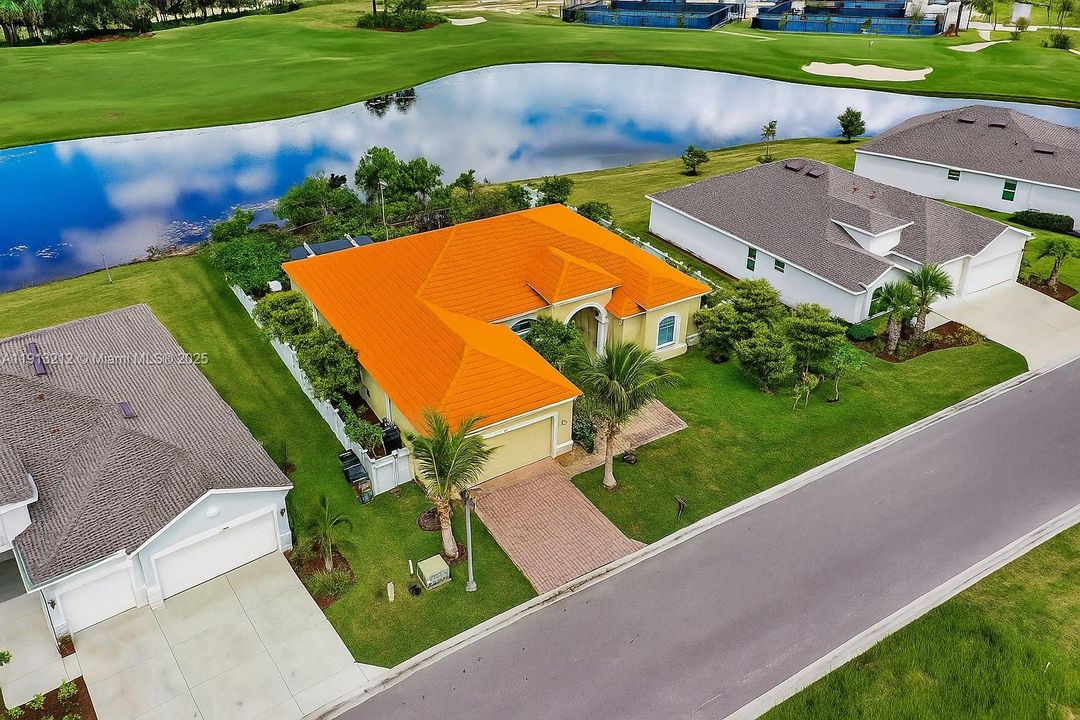 En Venta: $595,000 (3 camas, 2 baños, 0 Pies cuadrados)