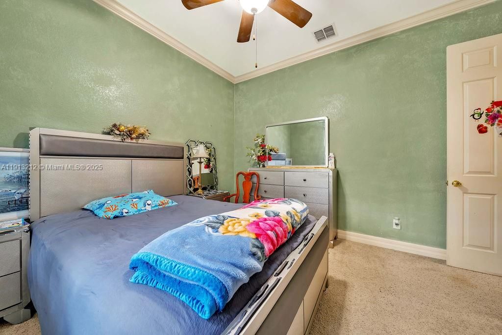 En Venta: $595,000 (3 camas, 2 baños, 0 Pies cuadrados)