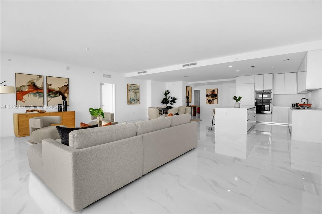 Active With Contract: $3,850,000 (4 beds, 5 baths, 3189 Square Feet)