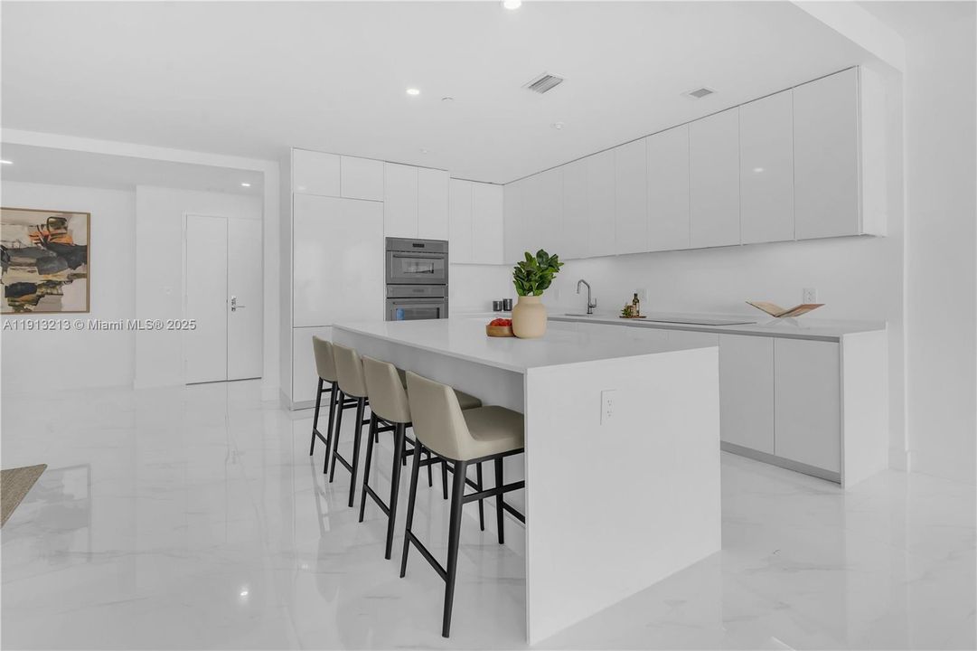 Active With Contract: $3,850,000 (4 beds, 5 baths, 3189 Square Feet)