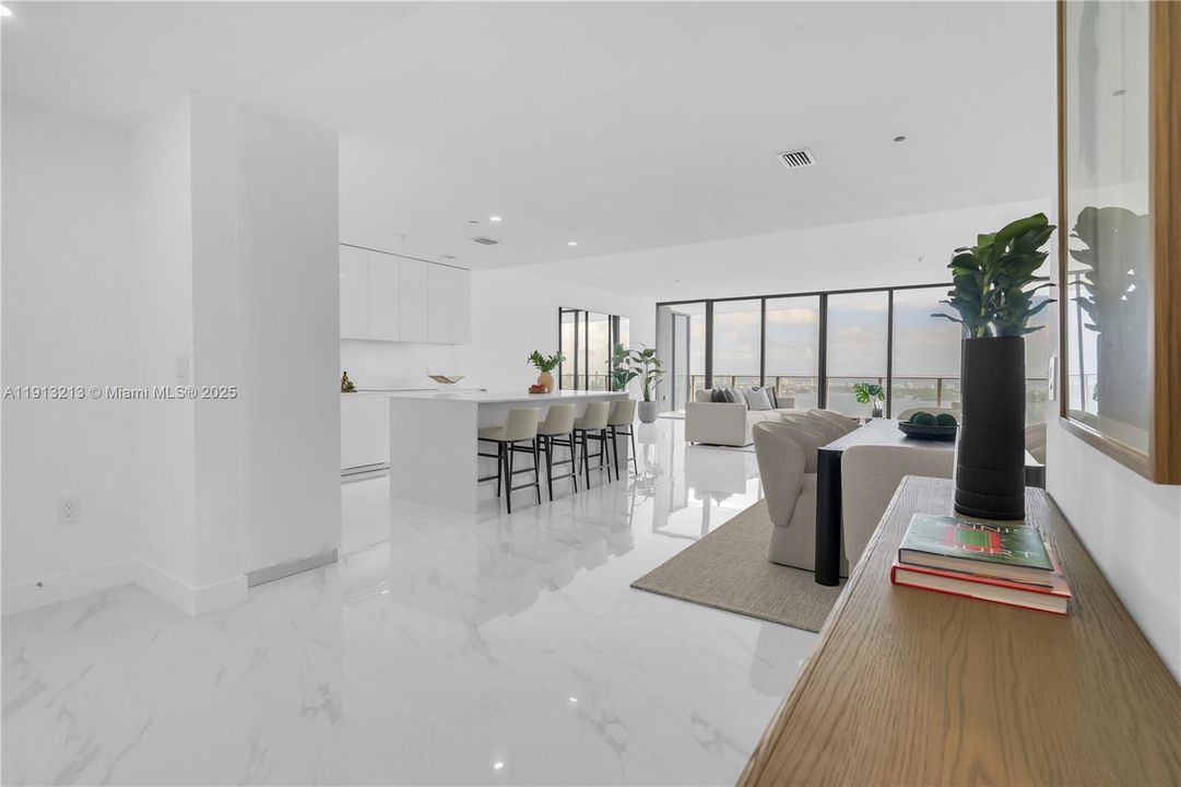 Active With Contract: $3,850,000 (4 beds, 5 baths, 3189 Square Feet)