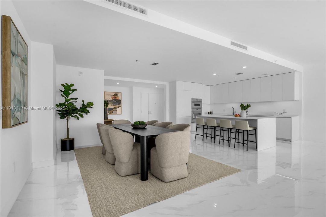 Active With Contract: $3,850,000 (4 beds, 5 baths, 3189 Square Feet)