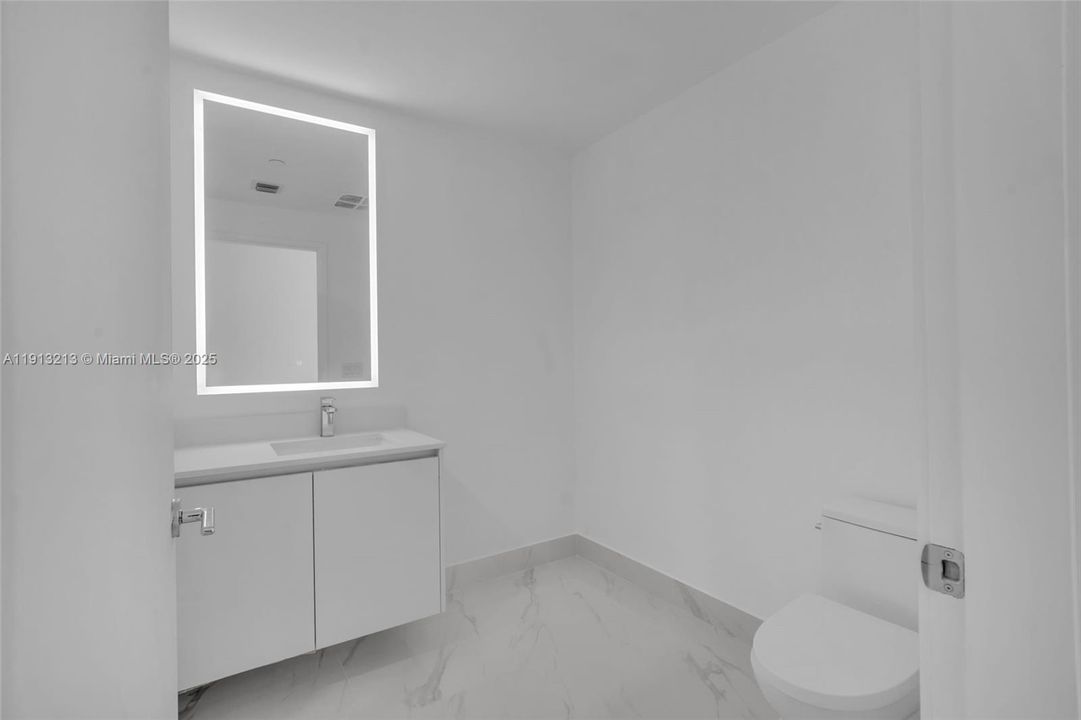 Active With Contract: $3,850,000 (4 beds, 5 baths, 3189 Square Feet)