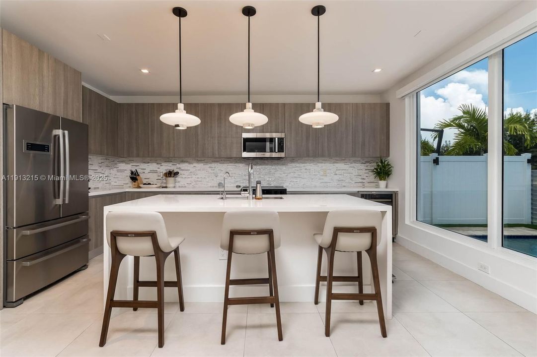 На продажу: $1,375,000 (4 спален, 3 ванн, 2782 Квадратных фут)