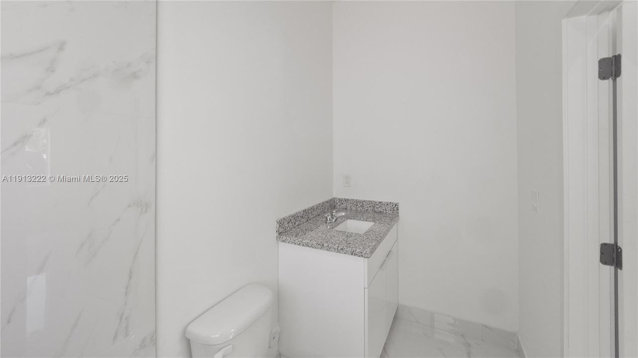 待售: $699,800 (3 贝兹, 2 浴室, 1100 平方英尺)