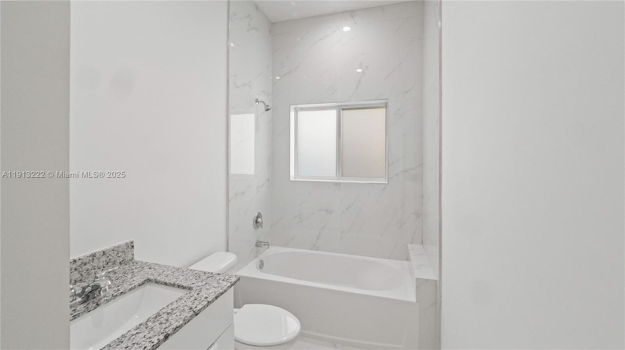 待售: $699,800 (3 贝兹, 2 浴室, 1100 平方英尺)