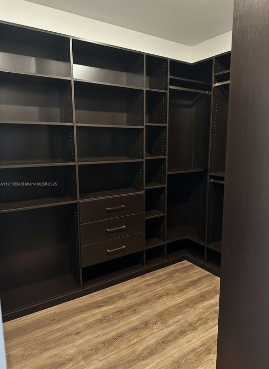 На продажу: $1,400,000 (5 спален, 4 ванн, 3381 Квадратных фут)