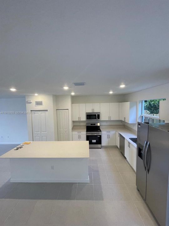 En Renta: $2,450 (3 camas, 2 baños, 1574 Pies cuadrados)