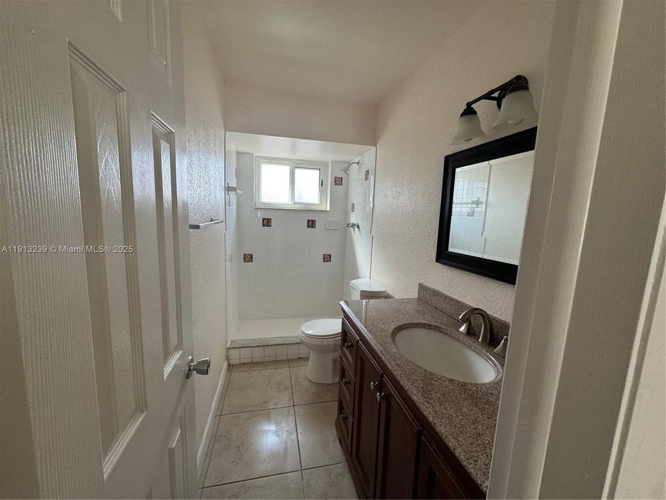 Active With Contract: $2,650 (3 beds, 2 baths, 2170 Square Feet)