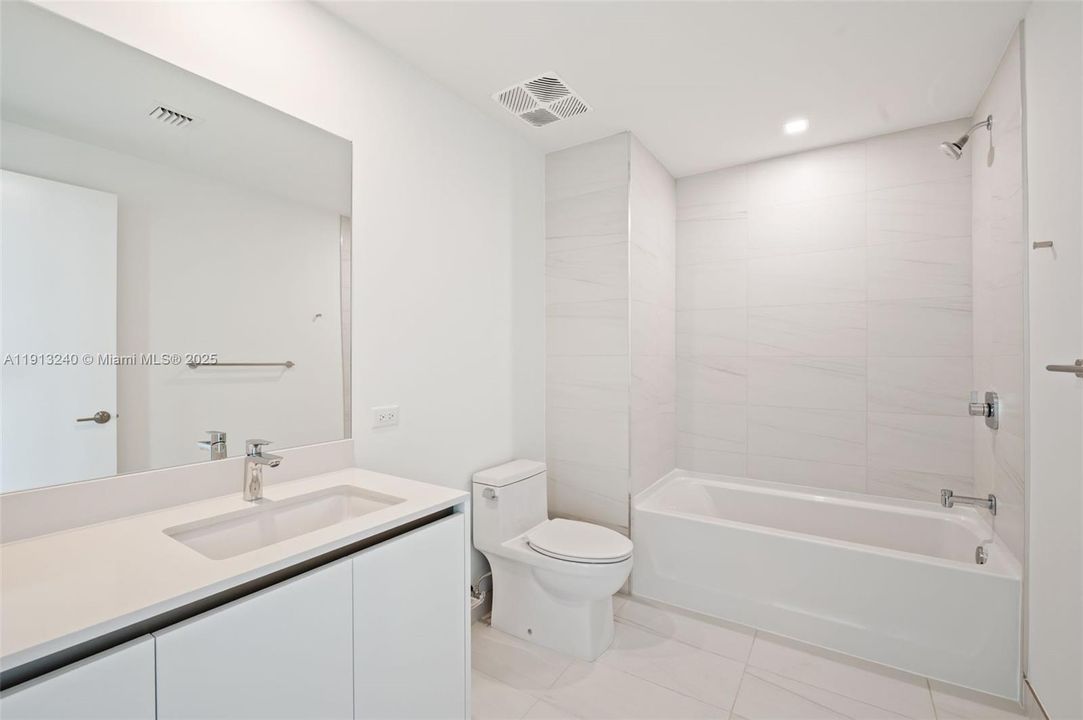 For Sale: $3,795,000 (3 beds, 3 baths, 2500 Square Feet)