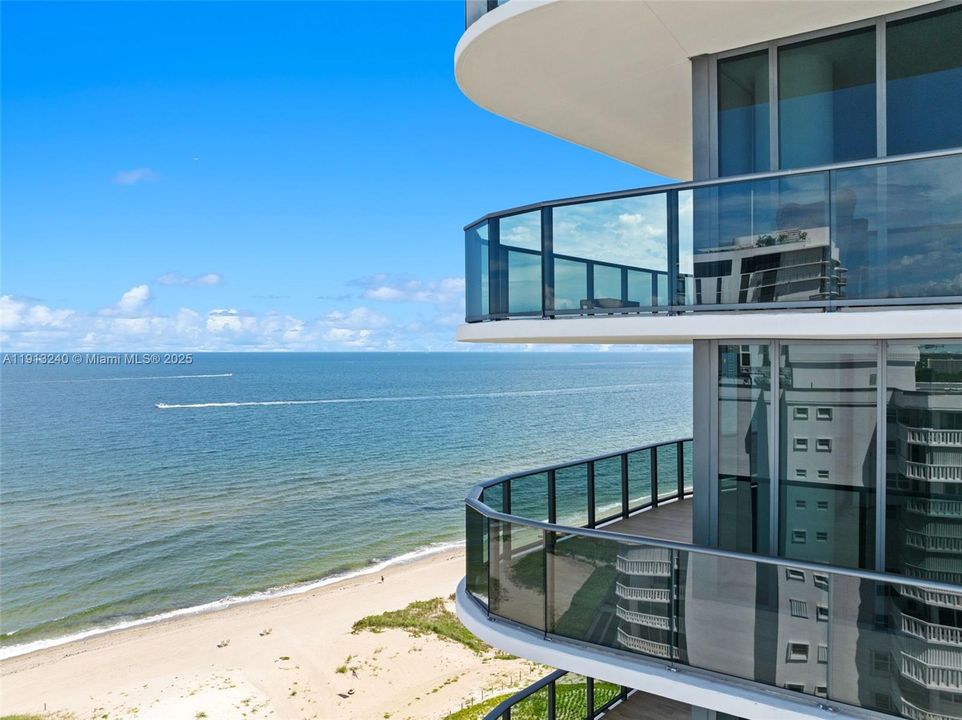 For Sale: $3,795,000 (3 beds, 3 baths, 2500 Square Feet)