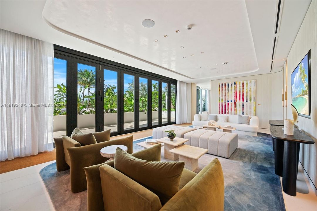 For Sale: $3,795,000 (3 beds, 3 baths, 2500 Square Feet)