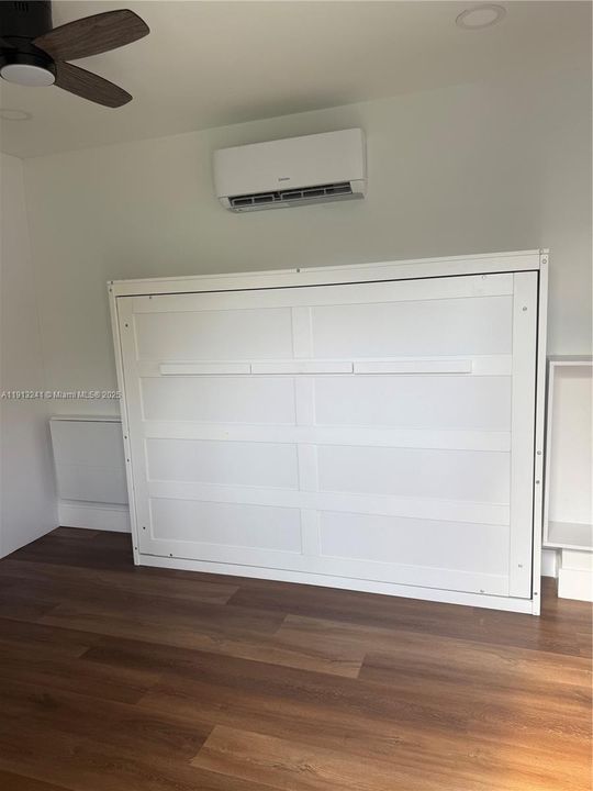 For Rent: $1,500 (0 beds, 1 baths, 984 Square Feet)