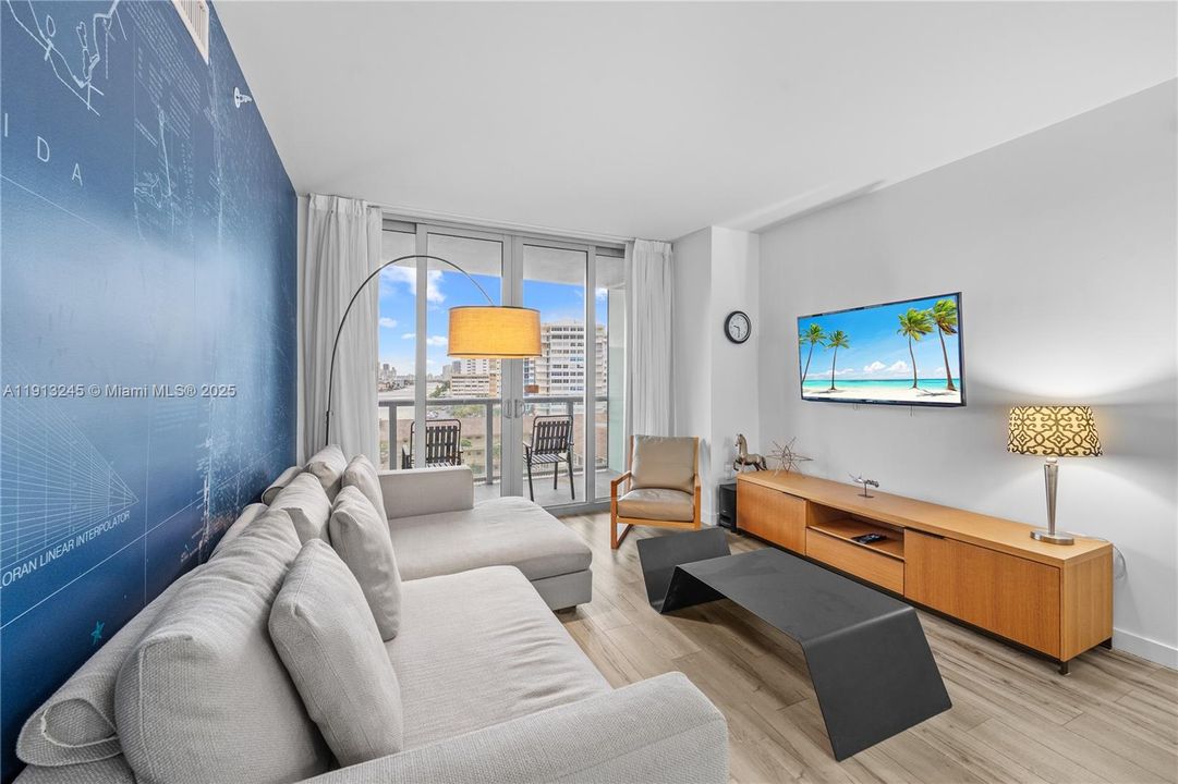 待售: $439,000 (2 贝兹, 2 浴室, 1030 平方英尺)