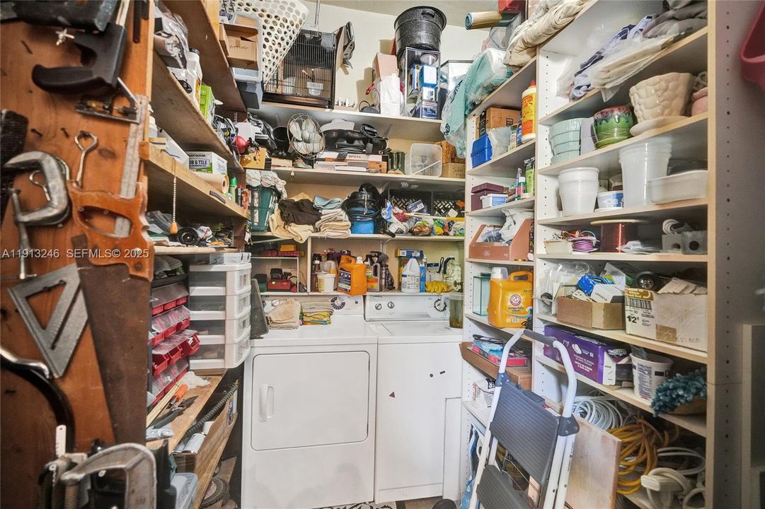 For Sale: $2,650,000 (5 beds, 3 baths, 2363 Square Feet)