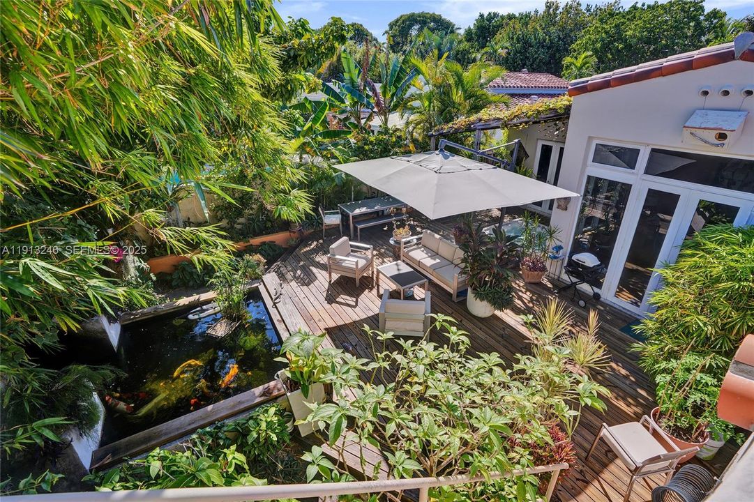 For Sale: $2,650,000 (5 beds, 3 baths, 2363 Square Feet)