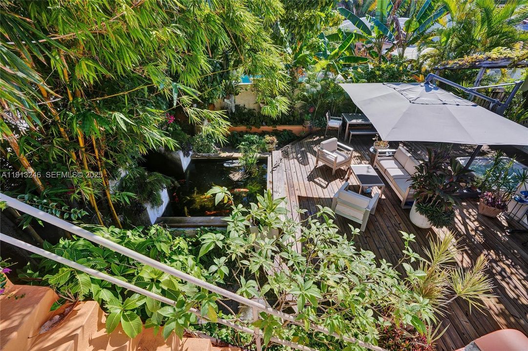 For Sale: $2,650,000 (5 beds, 3 baths, 2363 Square Feet)