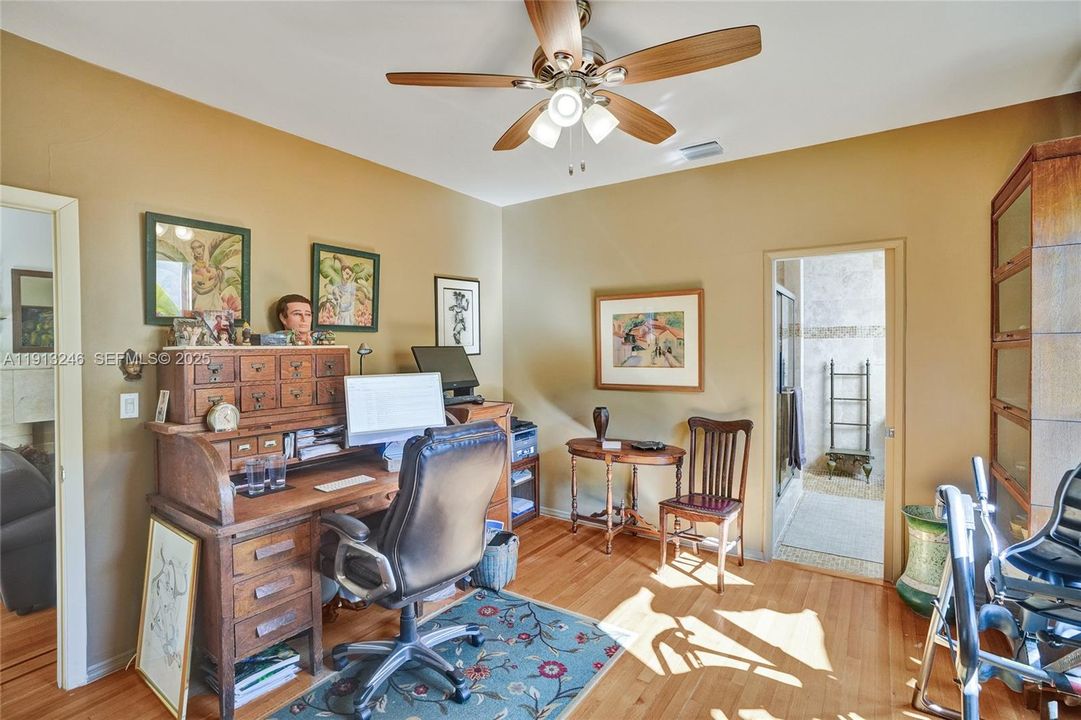 For Sale: $2,650,000 (5 beds, 3 baths, 2363 Square Feet)