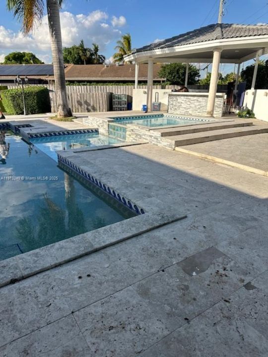 В аренду: $5,800 (5 спален, 3 ванн, 1778 Квадратных фут)