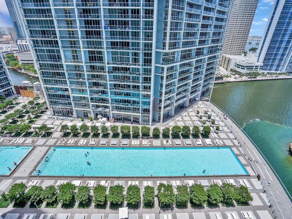 For Rent: $5,375 (2 beds, 2 baths, 1500 Square Feet)