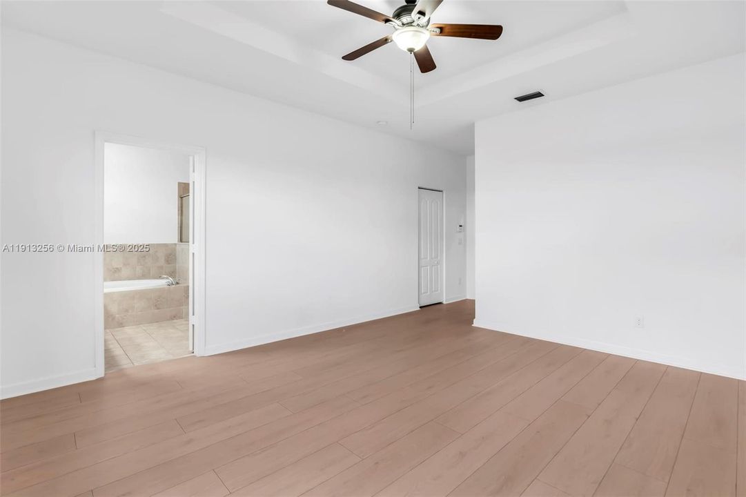 En Renta: $4,200 (3 camas, 2 baños, 1875 Pies cuadrados)