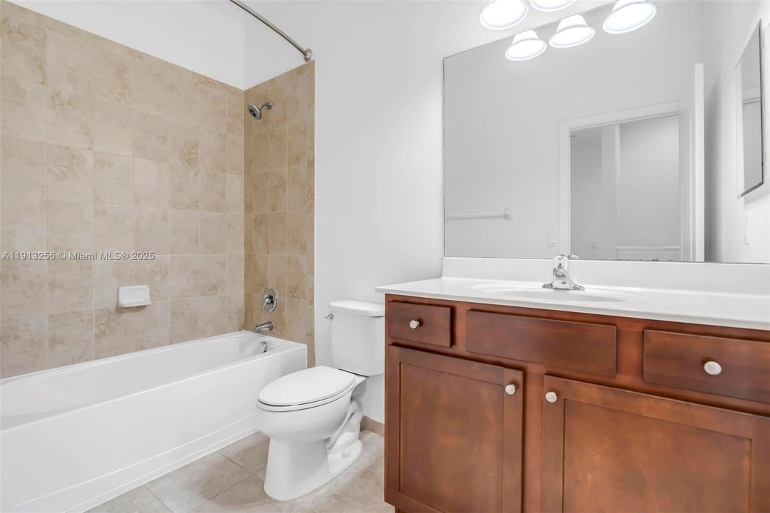 En Renta: $4,200 (3 camas, 2 baños, 1875 Pies cuadrados)