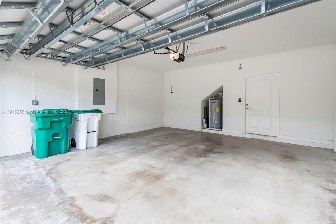 En Renta: $4,200 (3 camas, 2 baños, 1875 Pies cuadrados)