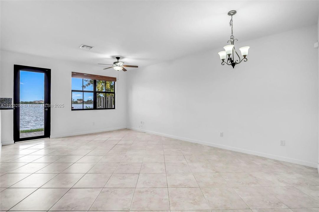 En Renta: $4,200 (3 camas, 2 baños, 1875 Pies cuadrados)