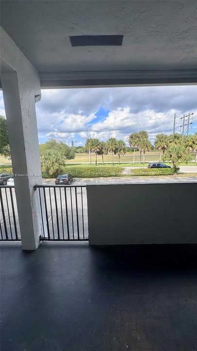 Под контрактом: $1,595 (1 спален, 1 ванн, 746 Квадратных фут)