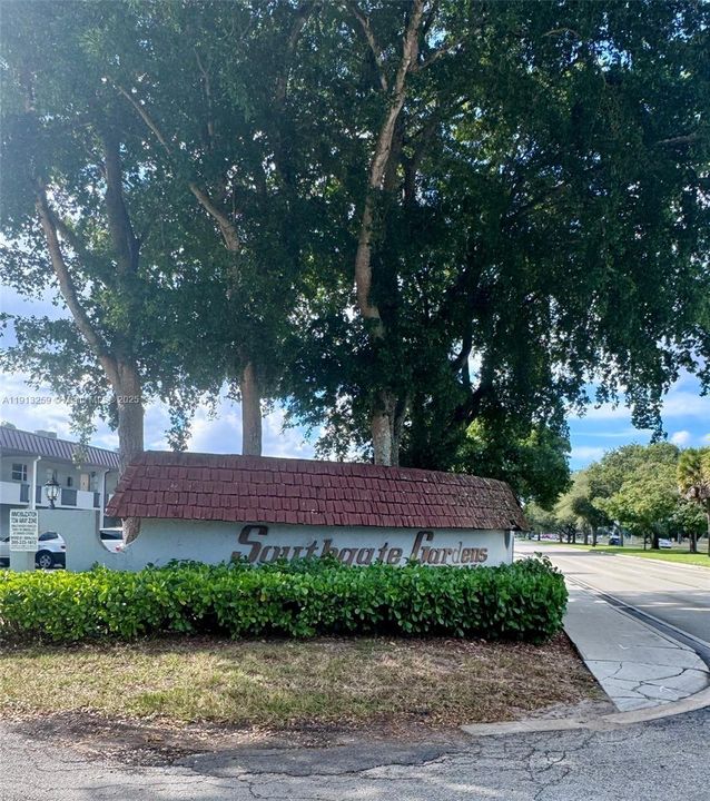 Под контрактом: $1,595 (1 спален, 1 ванн, 746 Квадратных фут)