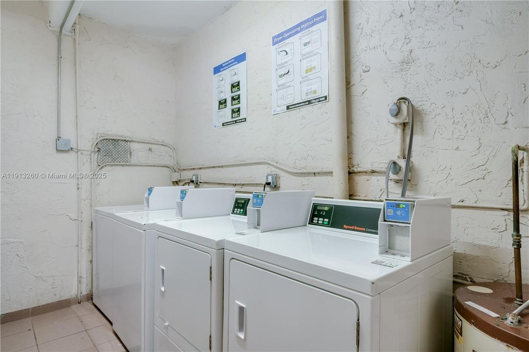 For Sale: $229,000 (2 beds, 2 baths, 782 Square Feet)