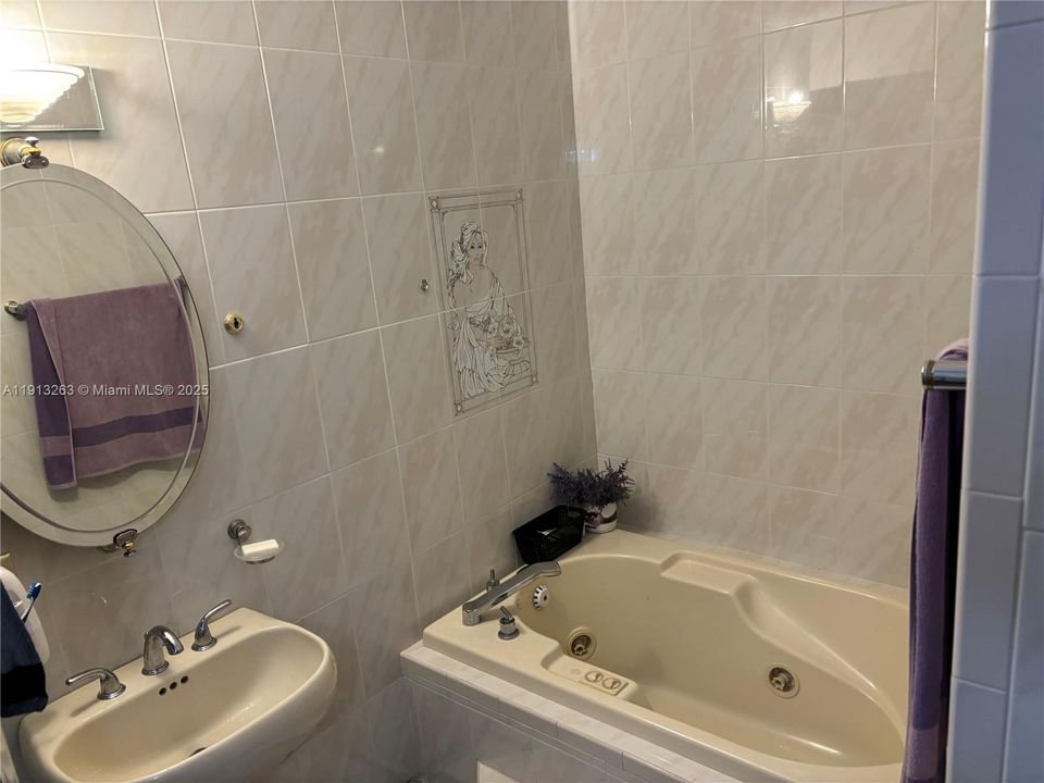 For Sale: $495,000 (4 beds, 3 baths, 1244 Square Feet)