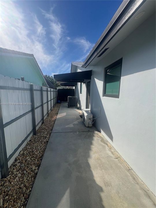 Activo con contrato: $799,900 (5 camas, 4 baños, 2286 Pies cuadrados)