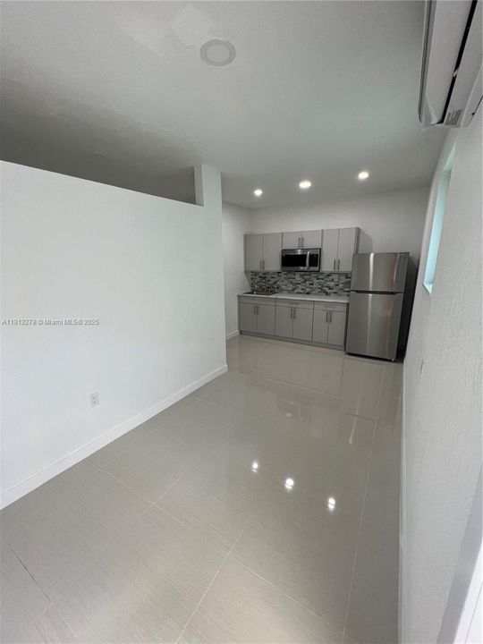 Activo con contrato: $799,900 (5 camas, 4 baños, 2286 Pies cuadrados)