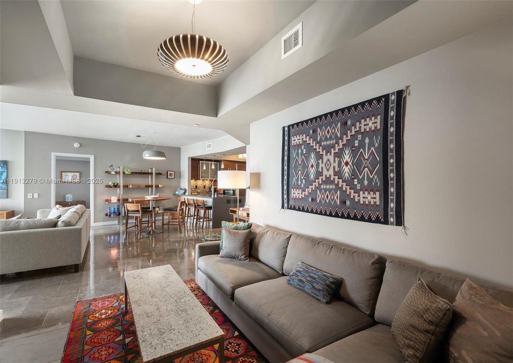 En Venta: $2,425,000 (2 camas, 2 baños, 1750 Pies cuadrados)