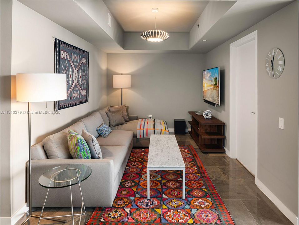 En Venta: $2,425,000 (2 camas, 2 baños, 1750 Pies cuadrados)