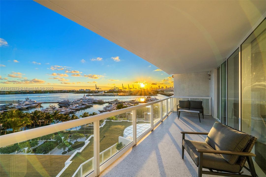 En Venta: $2,425,000 (2 camas, 2 baños, 1750 Pies cuadrados)