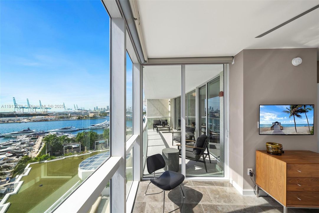 En Venta: $2,425,000 (2 camas, 2 baños, 1750 Pies cuadrados)