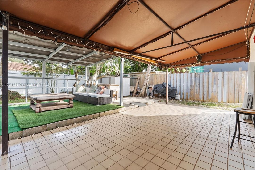 For Sale: $580,000 (3 beds, 2 baths, 1630 Square Feet)