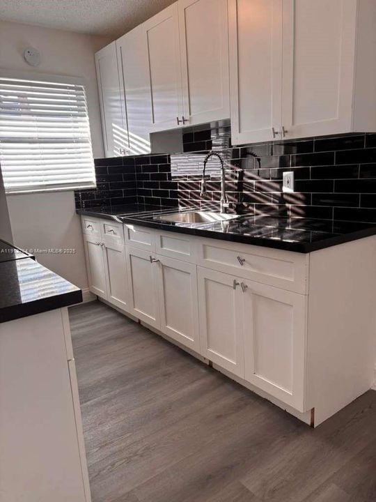 For Rent: $1,790 (2 beds, 1 baths, 850 Square Feet)