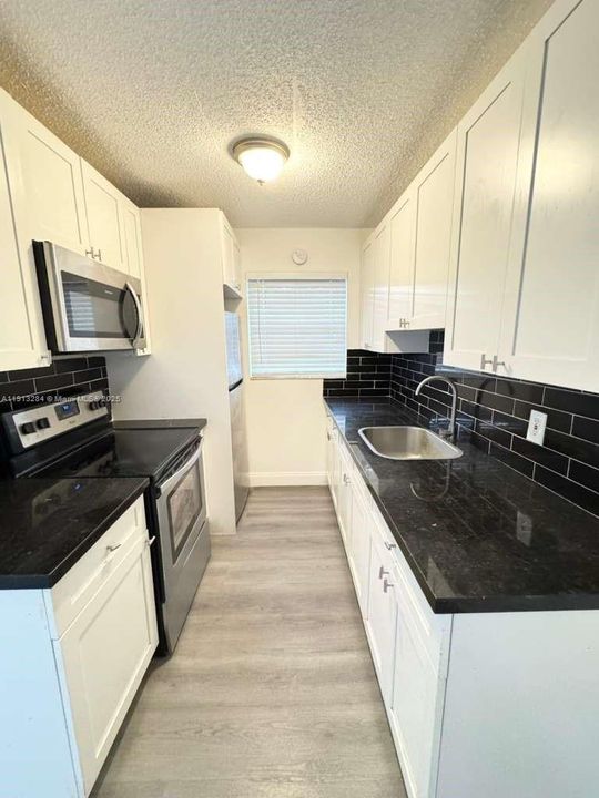 For Rent: $1,790 (2 beds, 1 baths, 850 Square Feet)